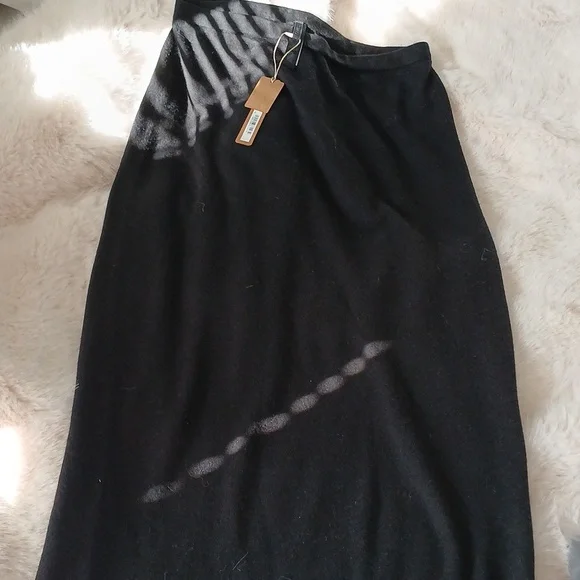 Skims Sheer BLACK Cashmere Maxi Skirt - Picture 2 of 6